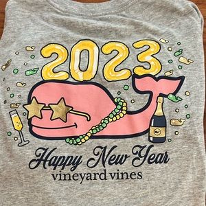 Vineyard Vines 2023 New Years 🎉 Long Sleeve Whale 🐳 Tee!